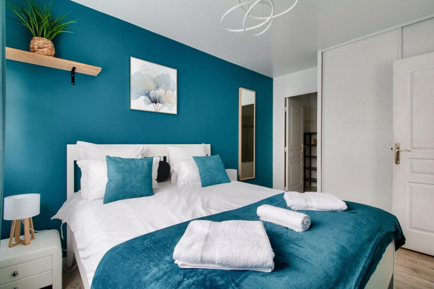 123Home-Loft & Spa Монтеврен Экстерьер фото
