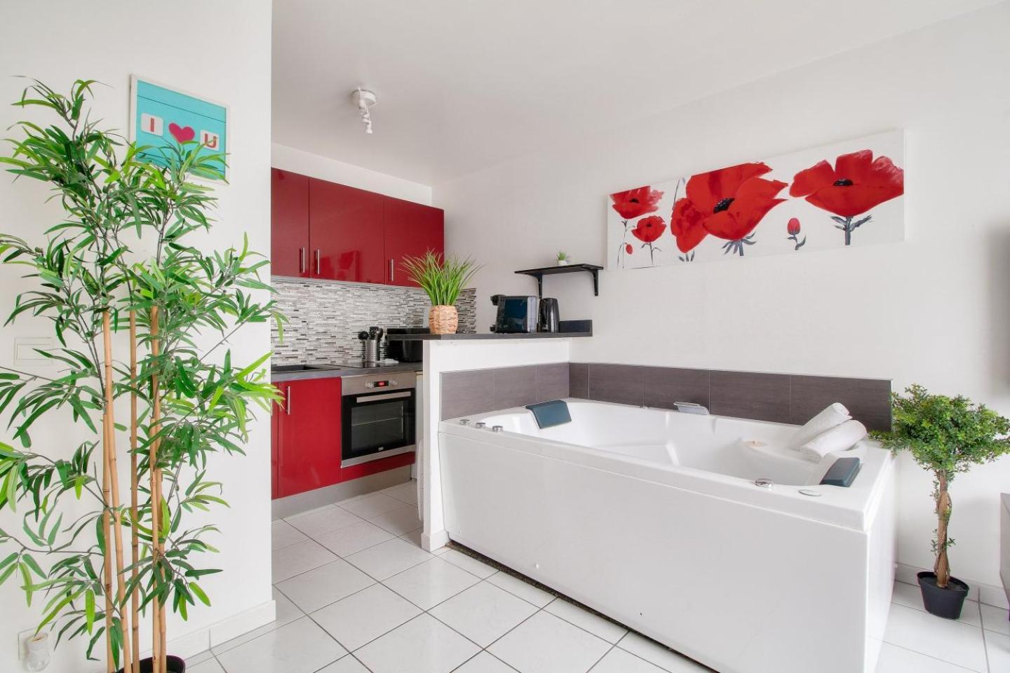 123Home-Loft & Spa Монтеврен Экстерьер фото