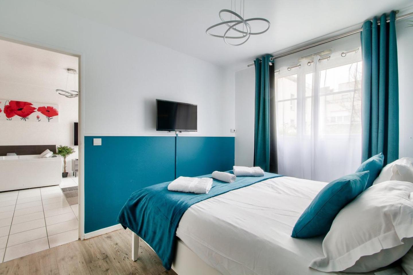 123Home-Loft & Spa Монтеврен Экстерьер фото